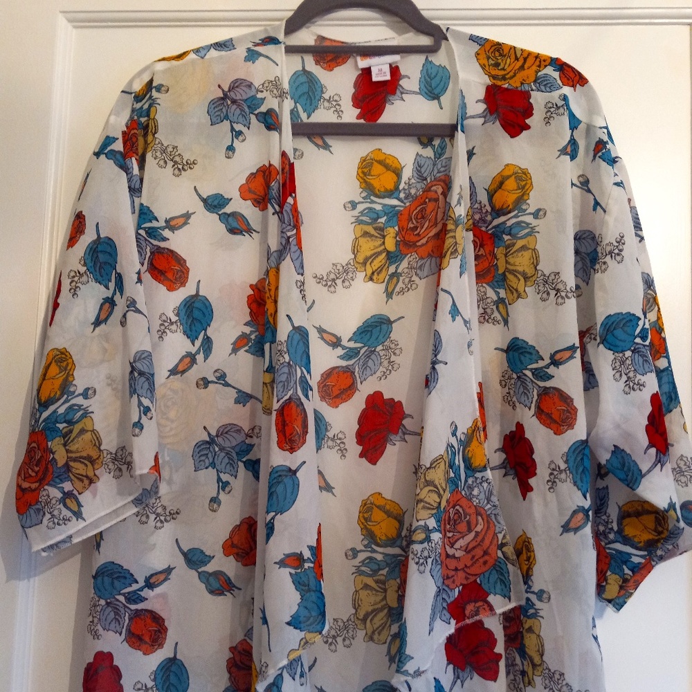 Lu La Roe Kimono overlay duster coverup. Sz M Roses